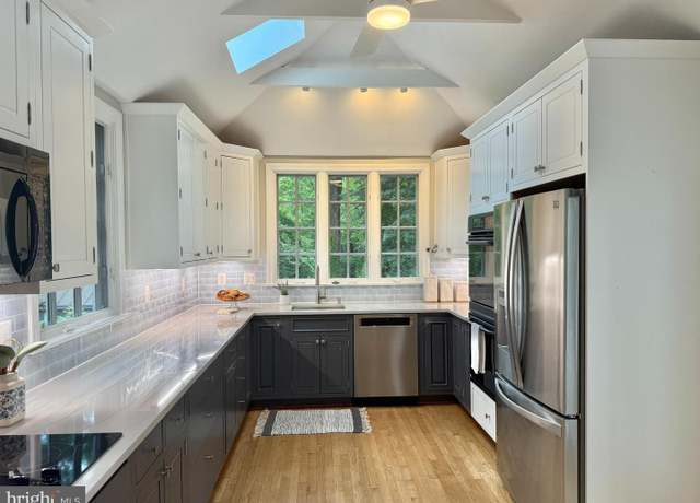Property at 411 Windsor St, Silver Spring, MD 20910, 4 beds, 2.5 baths