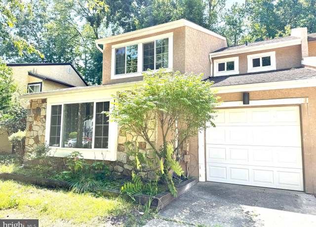 Property at 18 Goshawk Ct, Voorhees, NJ 08043, 3 beds, 2.5 baths
