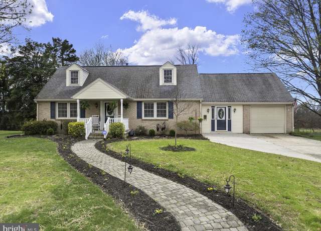 Property at 176 Gordon Ave, Gettysburg, PA 17325, 3 beds, 2.5 baths