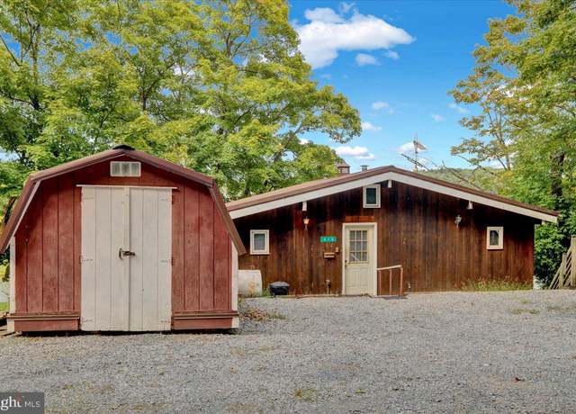 Property at 410 S Shore Dr, Lenhartsville, PA 19534, 1 bed, 2 baths