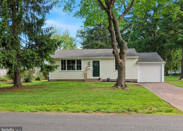 Property at 129 Kreutz Ave, Doylestown, PA 18901, 3 beds, 1 bath