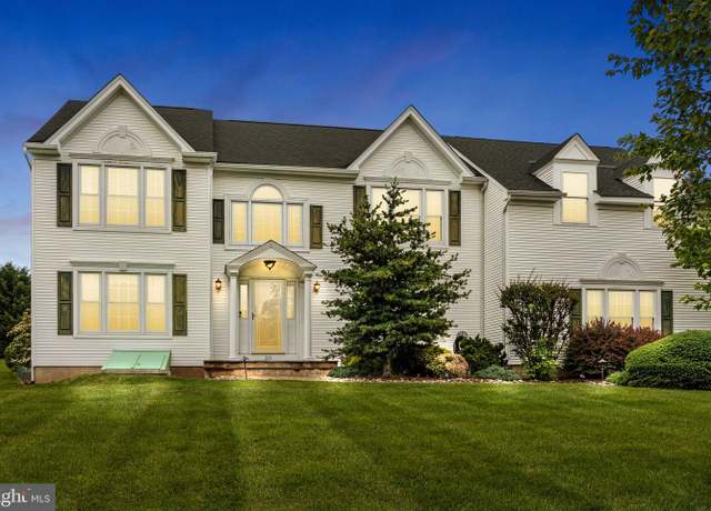 Property at 20 Cathleen Dr, Richboro, PA 18954, 4 beds, 3.5 baths