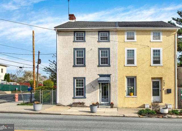 Property at 139 Emmett St, Phoenixville, PA 19460, 3 beds, 1 bath