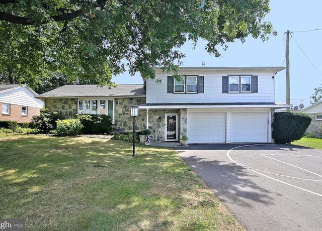 Property at 66 Crestview Dr, Lebanon, PA 17042, 3 beds, 3 baths