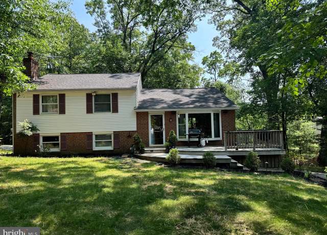 Property at 643 Crestwood Rd, Wayne, PA 19087, 3 beds, 2.5 baths