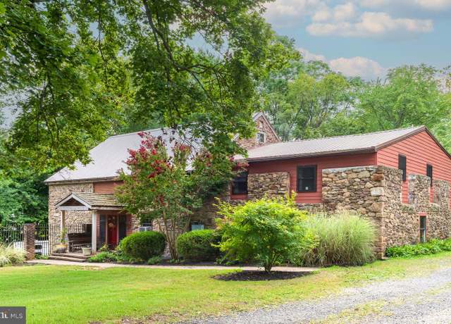 Property at 18 Pheasant Rd, Norristown, PA 19403, 5 beds, 3.5 baths
