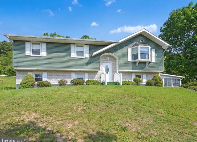 Property at 21 Lower Rd, Tamaqua, PA 18252, 3 beds, 1.5 baths
