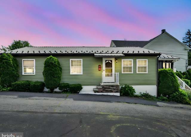 Property at 1 S Stevens St, Frackville, PA 17931, 3 beds, 2 baths