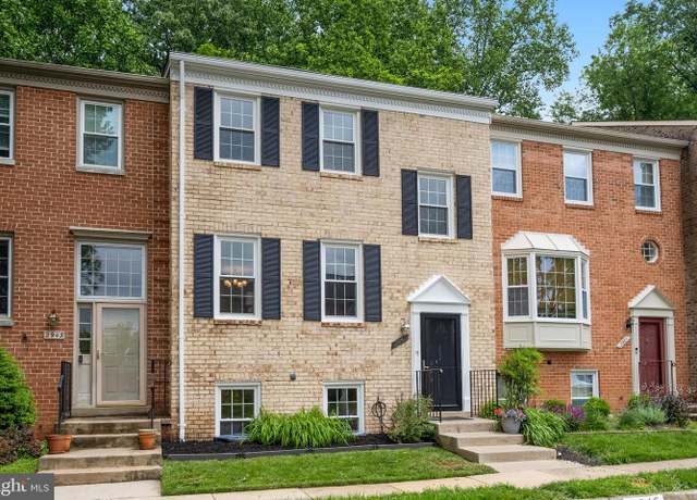 Property at 2945 Waterford Ct, Vienna, VA 22181, 4 beds, 3.5 baths