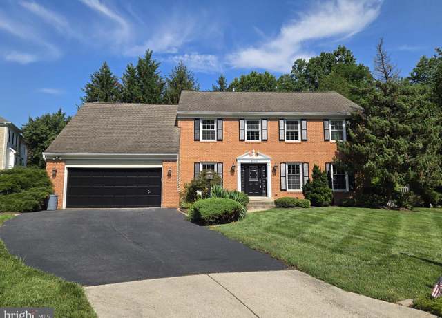 Property at 8604 Cherry Dr, Fairfax, VA 22031, 4 beds, 2.5 baths