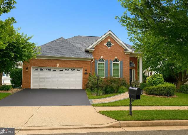 Property at 15509 Hagen Way, Haymarket, VA 20169, 2 beds, 3 baths