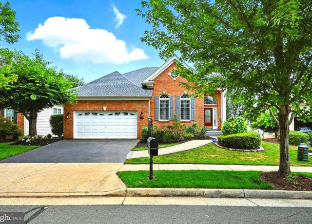Property at 15509 Hagen Way, Haymarket, VA 20169, 2 beds, 3 baths