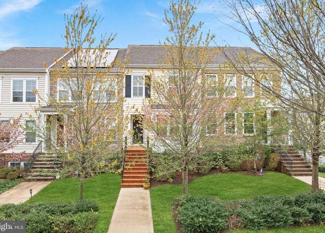 Property at 202 Apricot St, Stafford, VA 22554, 3 beds, 3.5 baths