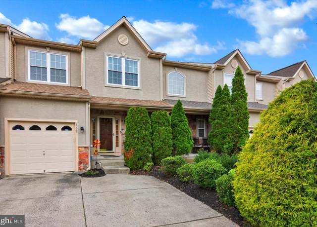 Property at 131 Sequoia Dr, Berlin, NJ 08009, 3 beds, 2.5 baths