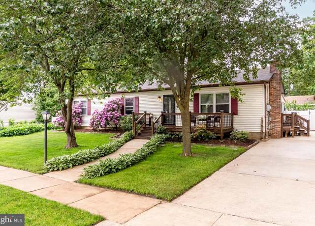 Property at 520 Washington Ave, Deptford, NJ 08096, 3 beds, 2 baths