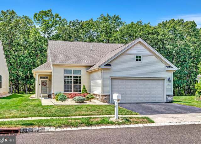 Property at 43 Westport Dr, Barnegat, NJ 08005, 2 beds, 2 baths