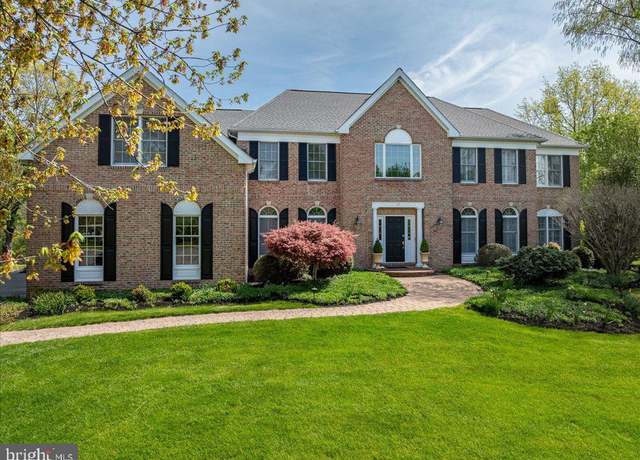 Property at 17 Hunters Path, Skillman, NJ 08558, 5 beds, 4 baths