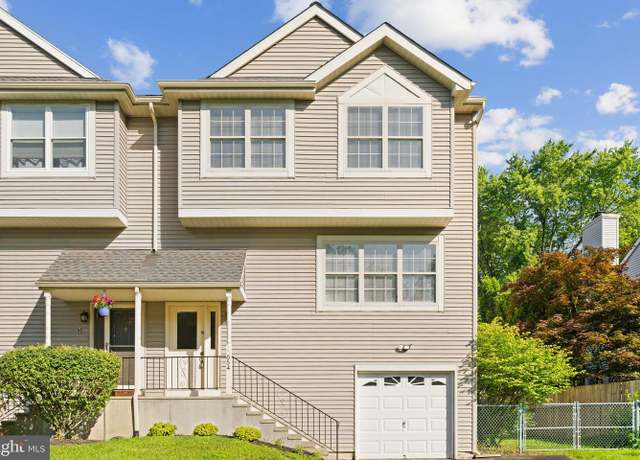 Property at 654 Woodspring Dr, Warrington, PA 18976, 5 beds, 3 baths