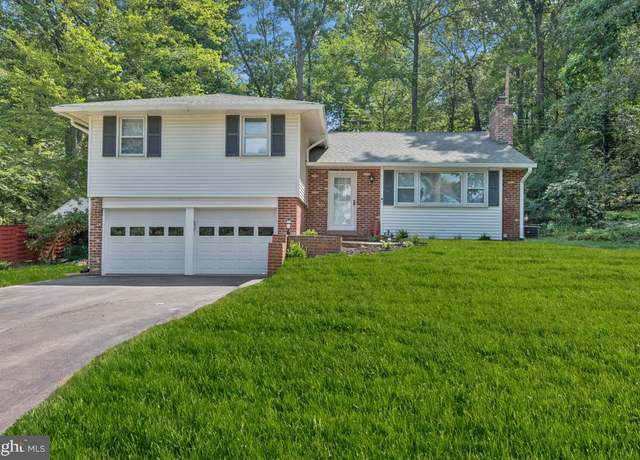 Property at 551 Barton Ln, Wayne, PA 19087, 3 beds, 2.5 baths
