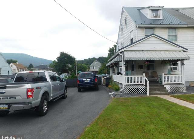 Property at 213 Sixth Ave, Burnham, PA 17009, 5 beds, 1 bath