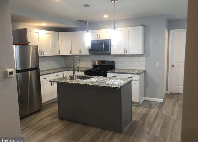 Property at 2128 S 68th St, Philadelphia, PA 19142, 5 beds, 2.5 baths