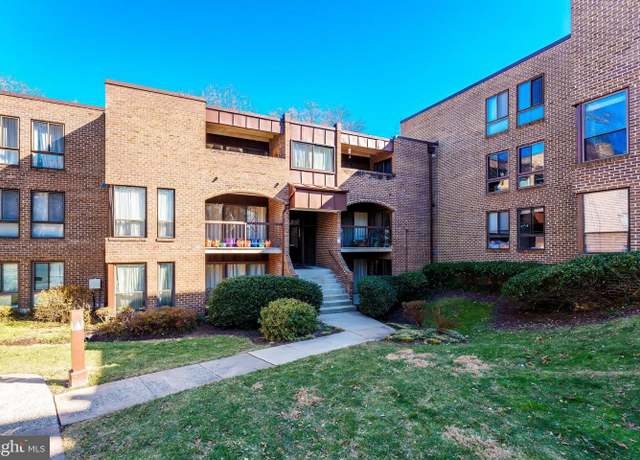 Property at 11220 Chestnut Grove Sq #123, Reston, VA 20190, 2 beds, 1 bath