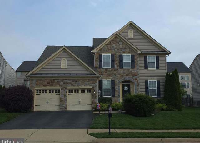 Property at 8967 Fenestra Pl, Gainesville, VA 20155, 4 beds, 3.5 baths