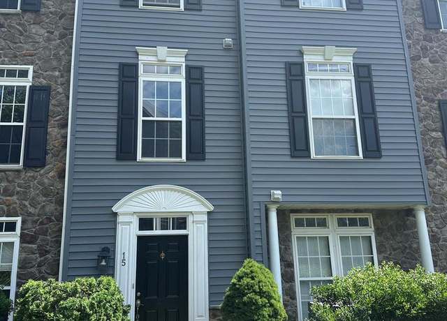 Property at 15 Swan Ct, Delran, NJ 08075, 3 beds, 2.5 baths