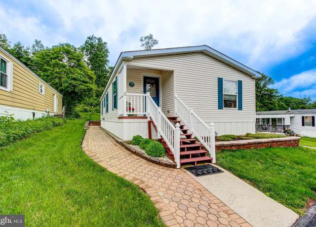 Property at 365 E Cherry Rd Lot 8, Quakertown, PA 18951, 2 beds, 2 baths