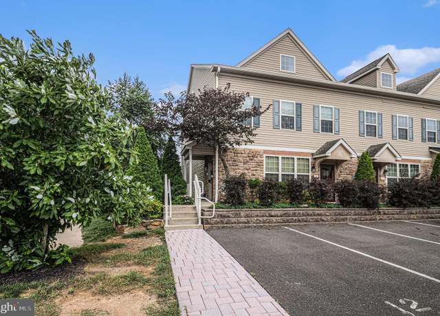 Property at 61 Bowman Dr, Feasterville Trevose, PA 19053, 2 beds, 2 baths