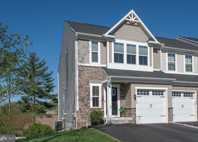 Property at 100 Azalea Dr, Downingtown, PA 19335, 3 beds, 2.5 baths