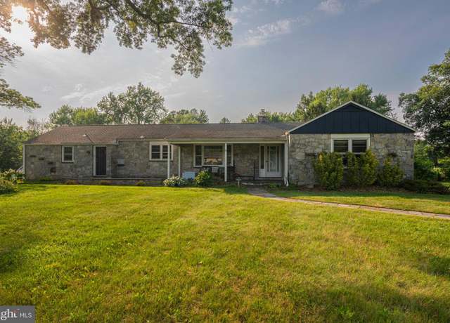 Property at 1409 Kutz Dr, Pottstown, PA 19465, 4 beds, 2.5 baths