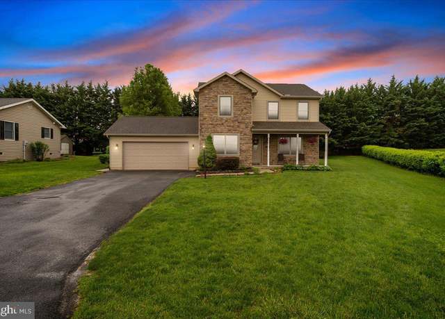 Property at 192 Antietam Dr, Waynesboro, PA 17268, 3 beds, 2.5 baths