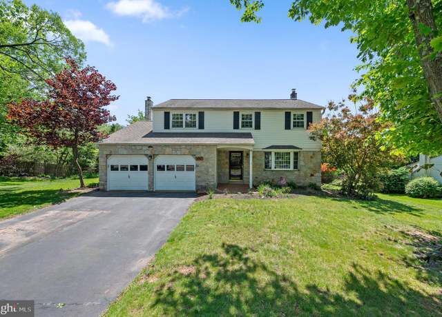 Property at 1957 Rampart Ln, Lansdale, PA 19446, 4 beds, 2.5 baths