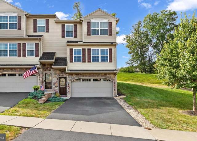 Property at 334 Weatherstone Dr, New Cumberland, PA 17070, 3 beds, 2.5 baths