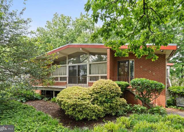 Property at 6802 Nesbitt Pl, Mclean, VA 22101, 4 beds, 3.5 baths