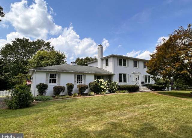Property at 409 Cook Mountain Dr, Brightwood, VA 22715, 4 beds, 3.5 baths