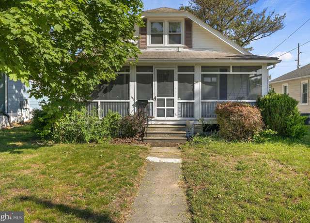 Property at 135 Pine St, Dover, DE 19901, 2 beds, 1 bath