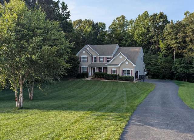Property at 39966 Claires Dr, Mechanicsville, MD 20659, 6 beds, 5 baths