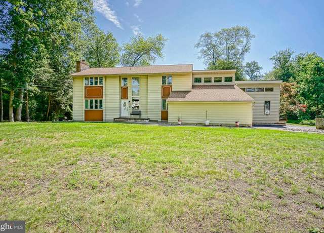Property at 277 Brookfield St, Vineland, NJ 08361, 4 beds, 2.5 baths