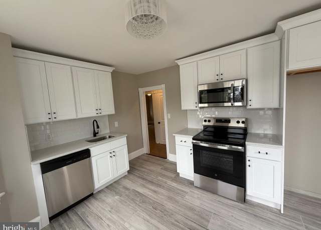 Property at 675 N Broad St, Woodbury, NJ 08096, 5 beds, 2 baths