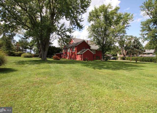 Property at 253 E Dark Hollow Rd, Pipersville, PA 18947, 6 beds, 4 baths
