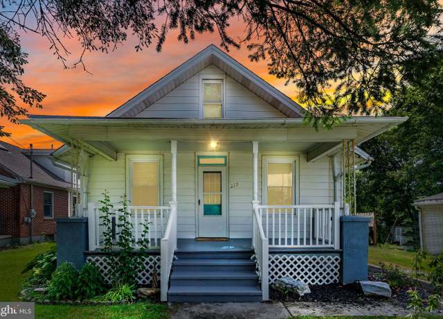Property at 229 E Canal St, Hershey, PA 17033, 3 beds, 1 bath