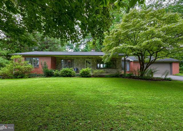 Property at 376 Arbor Rd, Lancaster, PA 17601, 3 beds, 2.5 baths