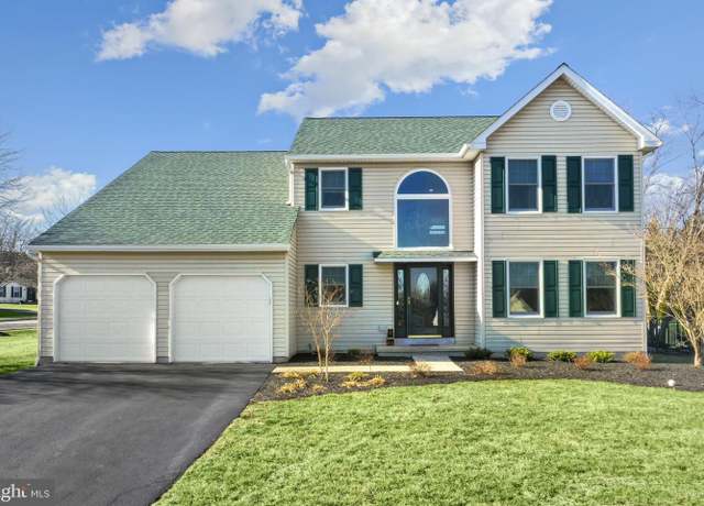 Property at 1 Madison Cir, Collegeville, PA 19426, 4 beds, 2.5 baths