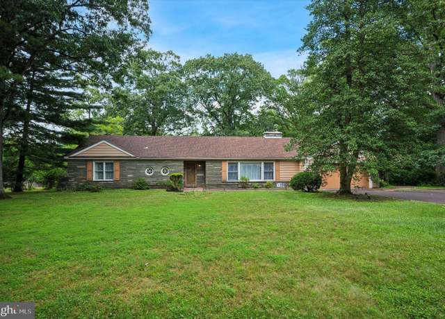 Property at 240 Dreshertown Rd, Fort Washington, PA 19034, 3 beds, 2.5 baths