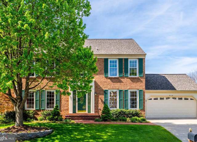 Property at 3113 Kinross Cir, Herndon, VA 20171, 6 beds, 4.5 baths