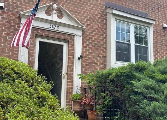 Property at 3123 Valentino Ct, Oakton, VA 22124, 4 beds, 3.5 baths