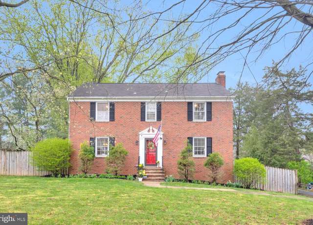Property at 17727 Silcott Springs Rd, Purcellville, VA 20132, 4 beds, 3.5 baths
