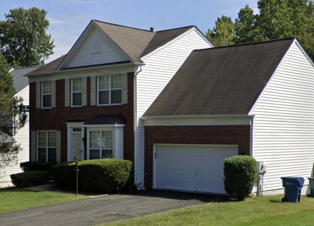 Property at 5871 Moonbeam Dr, Woodbridge, VA 22193, 4 beds, 3.5 baths